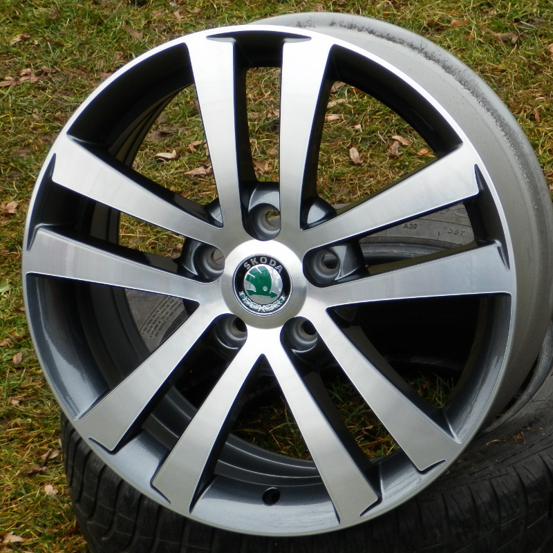 ŠKODA CYGNUS OCTAVIA II, III 7x17 5x112 ET54.00 antracit + leštěný ŠKODA CYGNUS OCTAVIA II, III 7x17 5x112 ET54.00 antracit + leštěný