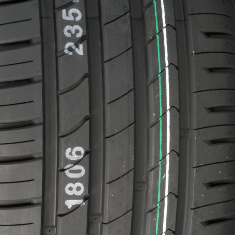 Кумхо экста hs52 отзывы. Кумхо hs51. Кумхо Ecsta hs51. 225/50/16 W92 Kumho HS-51. 215/60 R16 Kumho hs51 99w.